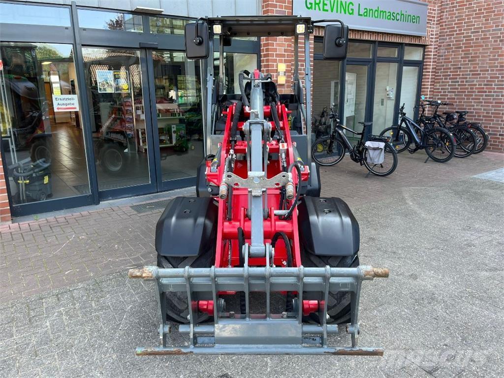 Weidemann 1390 Farm machinery