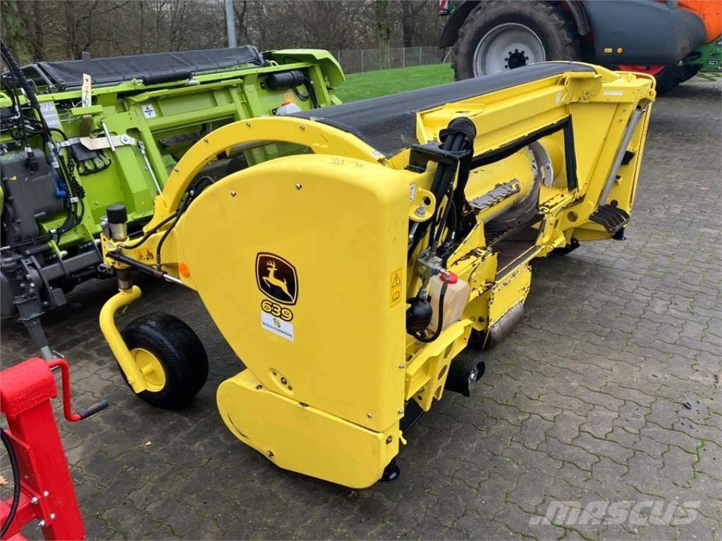 John Deere 8300i Forage harvesters