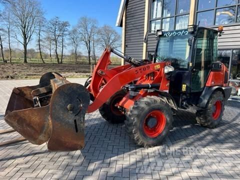 Kubota R 082 Wheel loaders