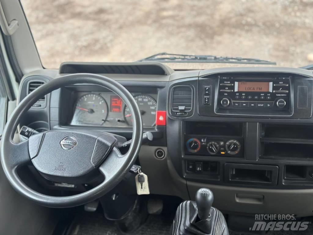 Nissan NT 400 Pick up/Dropside