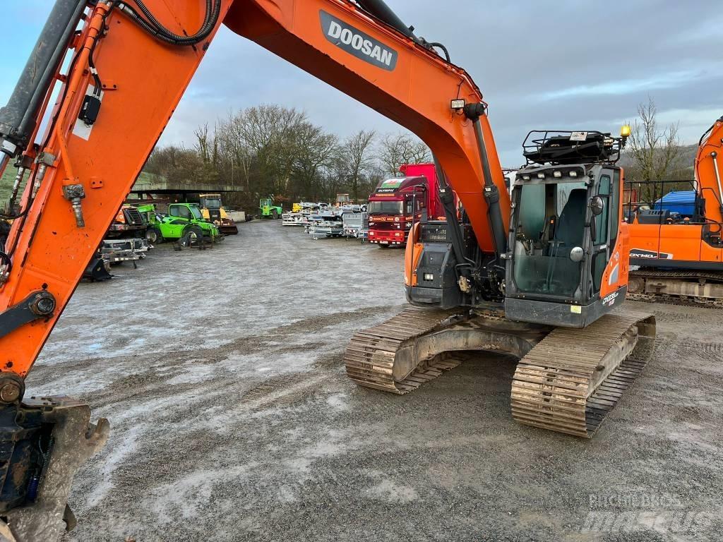 Doosan DX 235 Crawler excavators