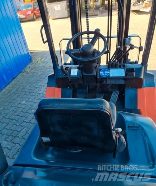 Toyota FD 35 Diesel trucks