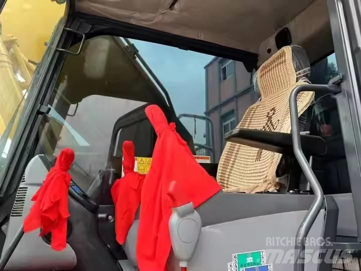 Komatsu PC 200 Crawler excavators