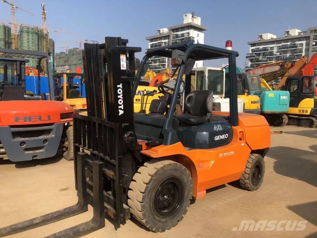 Toyota FD30 Diesel trucks