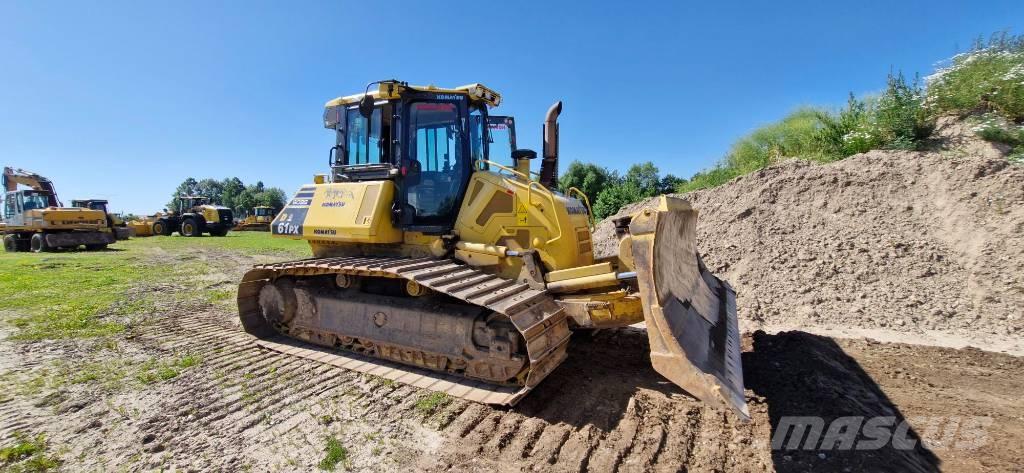 Komatsu D61PX - 24 Crawler dozers
