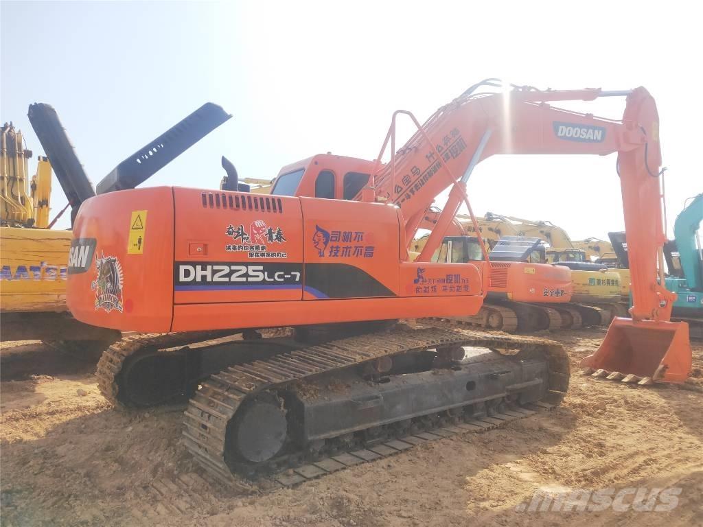 Doosan DH225LC-7 Crawler excavators