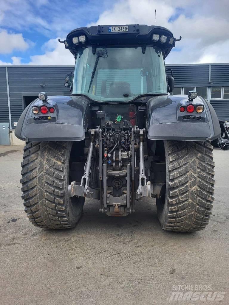 Valtra S 233 Tractors