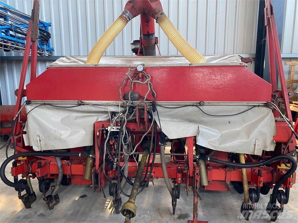 Becker Aeromat 6 T Farm machinery
