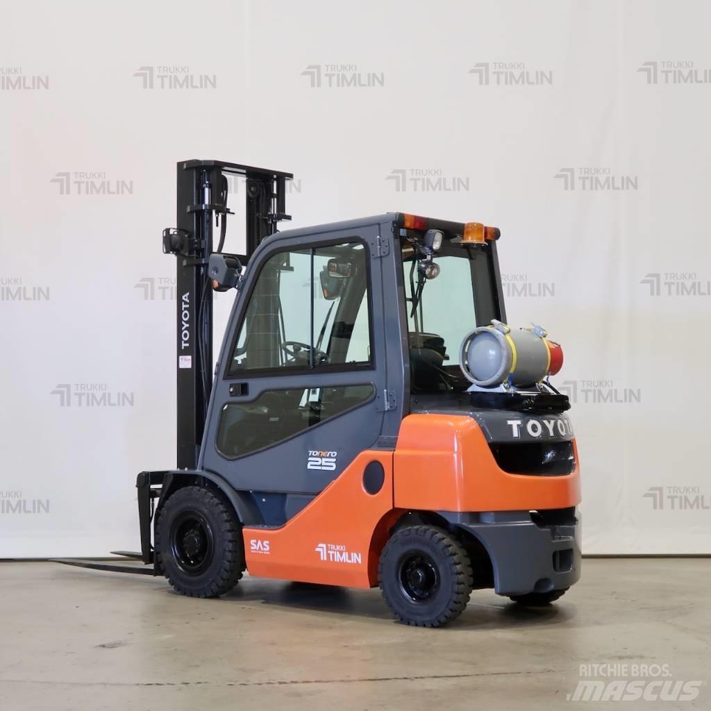 Toyota 02-8FGF25 LPG trucks