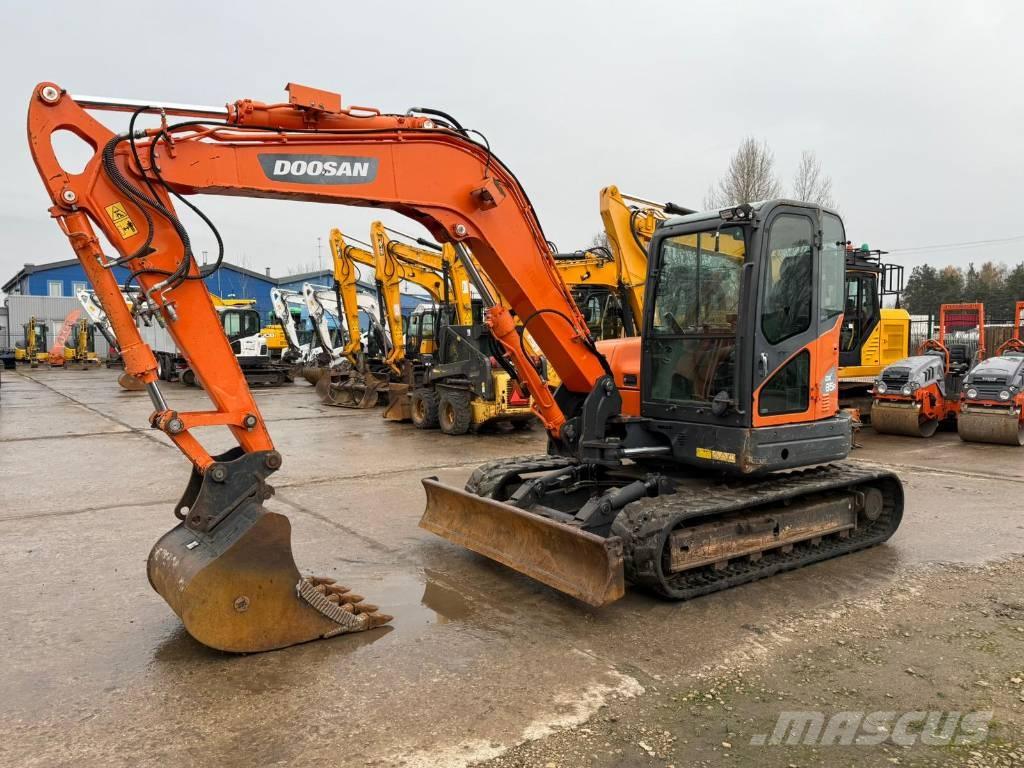 Doosan DX 85 R Mini excavators  7t - 12t