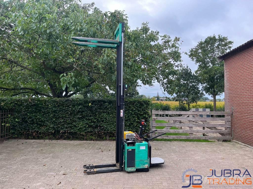 Mitsubishi SB12V Low lift with platform