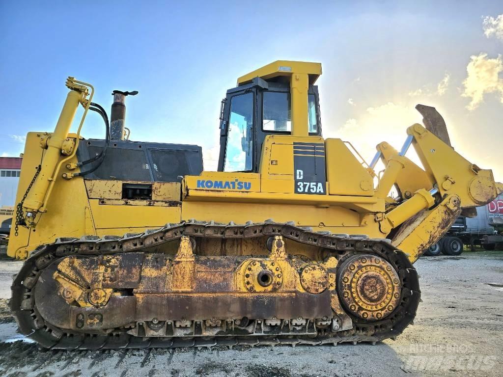 Komatsu D 375 A-1 Crawler dozers