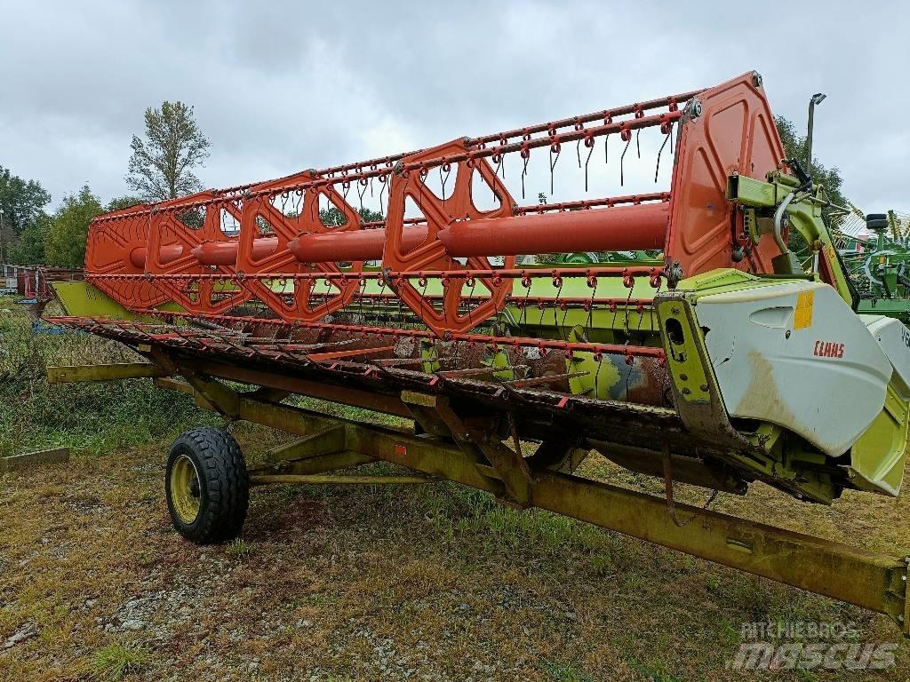 CLAAS Tucano 450 Combine harvesters