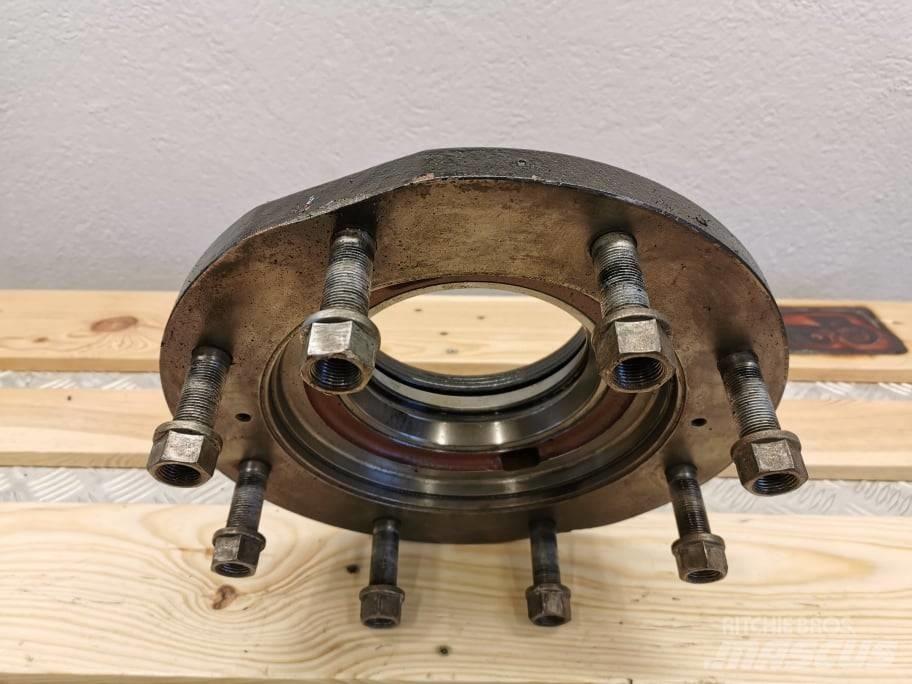 JLG 307 wheel hub Tyres, wheels and rims