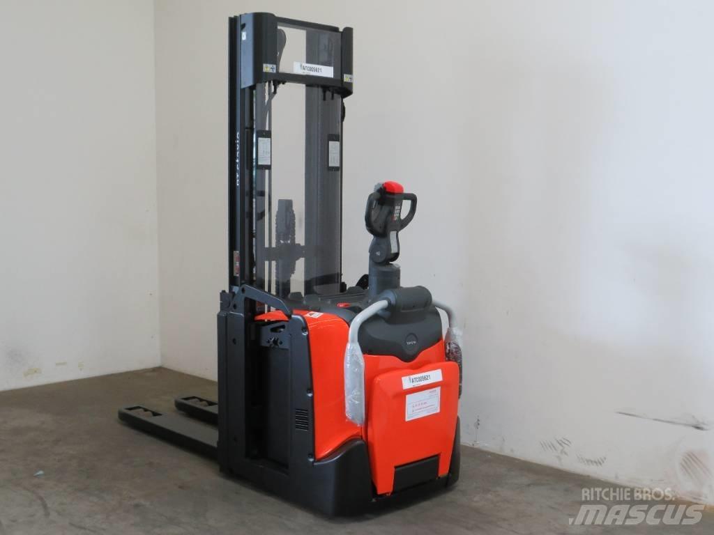 BT SPE 120 L Pedestrian stacker