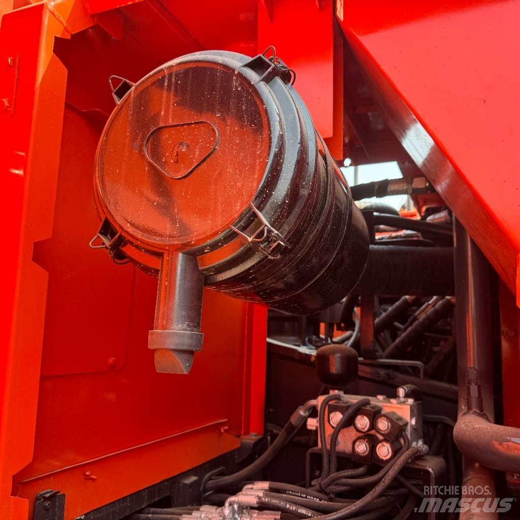 Doosan DX 225 LCA Crawler excavators