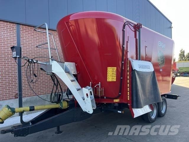Peecon VME-240 Feed mixer