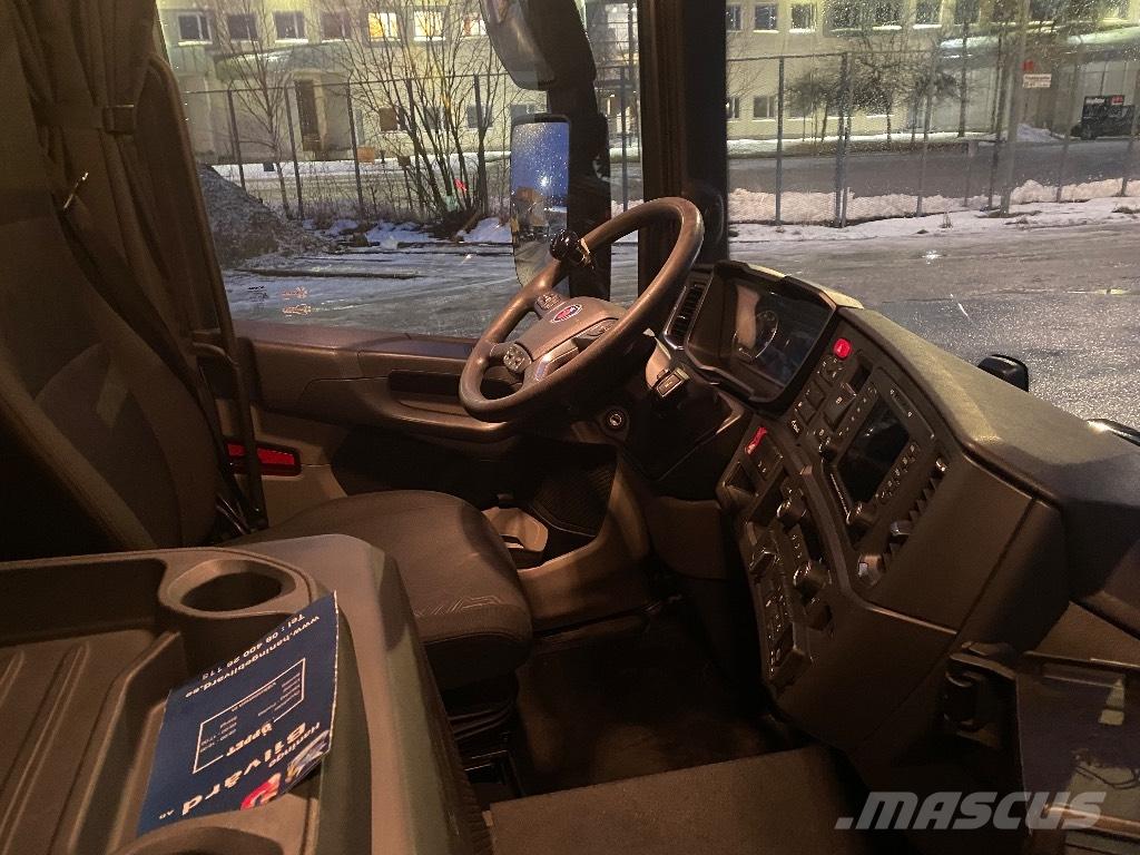 Scania LB Box trucks