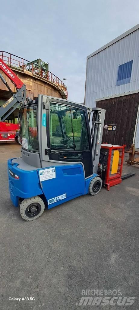 Jungheinrich EFG 320 Electric forklift trucks