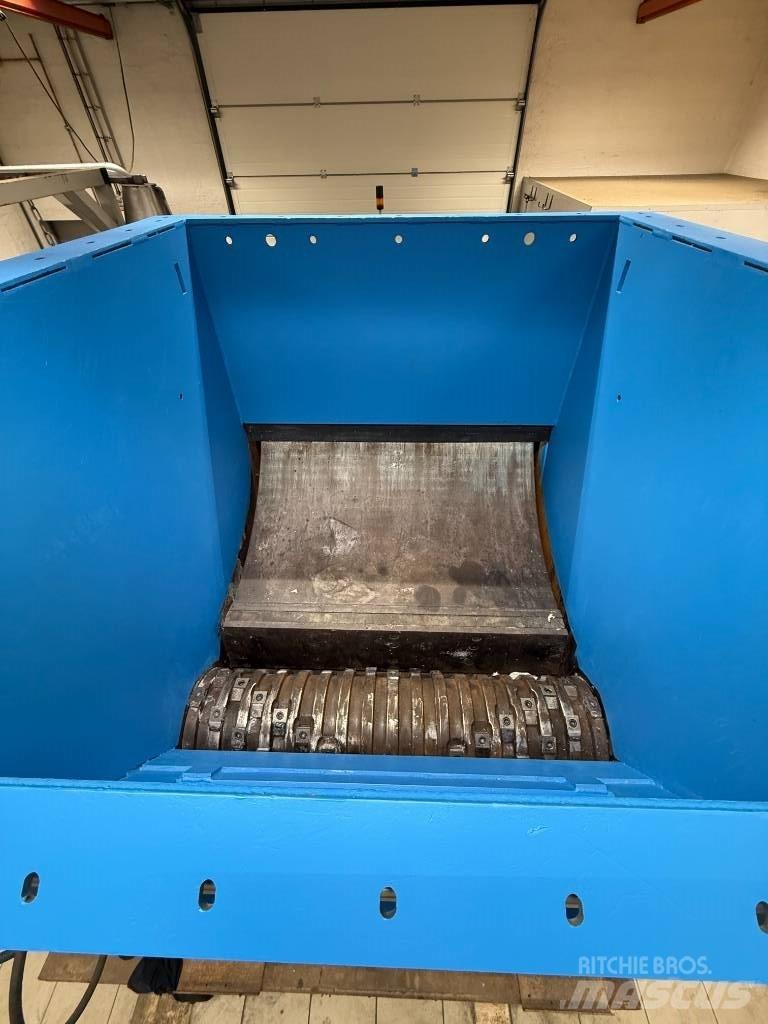 Optima 154 Waste Shredders