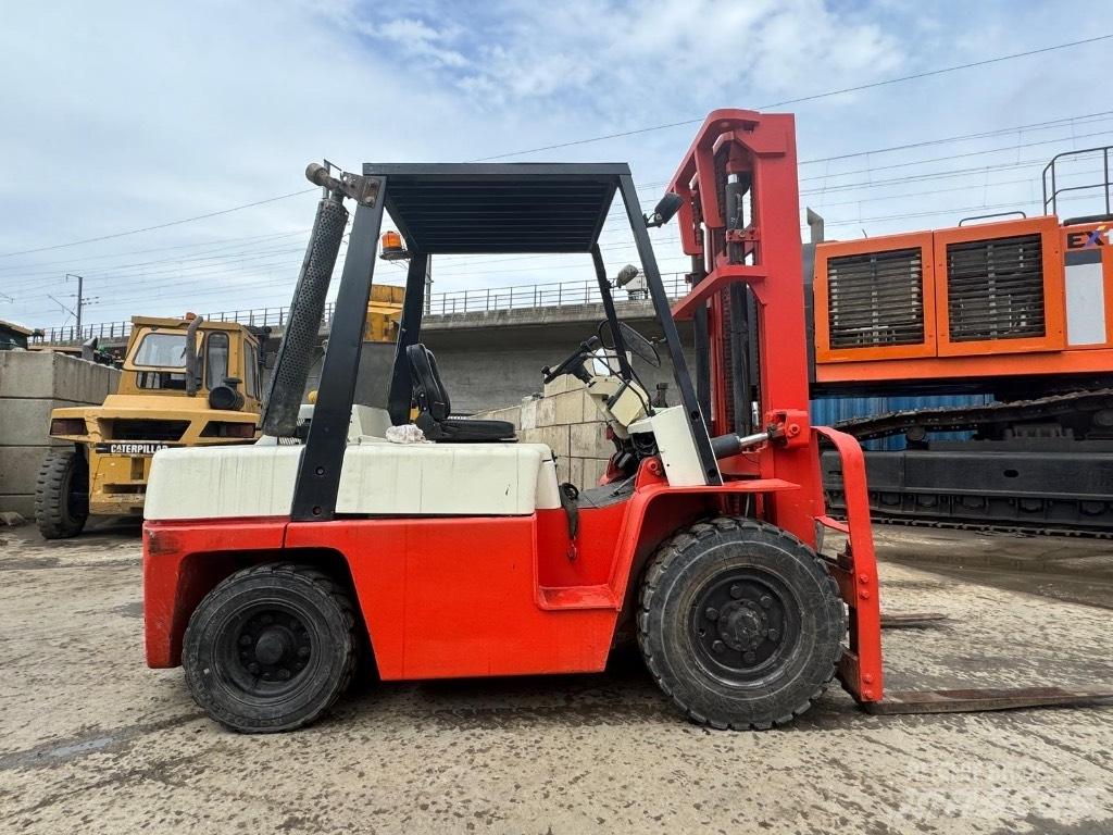 Nissan WF03A35U Diesel trucks