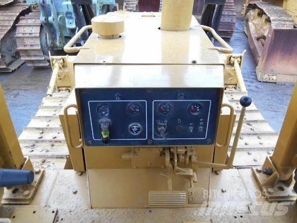 CAT D6G Crawler dozers