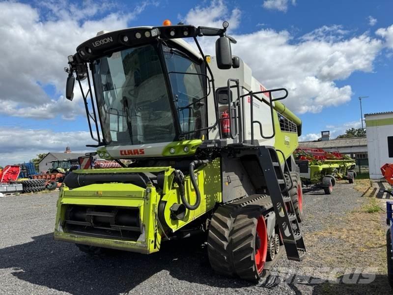 CLAAS LEXION 6900 Combine harvesters