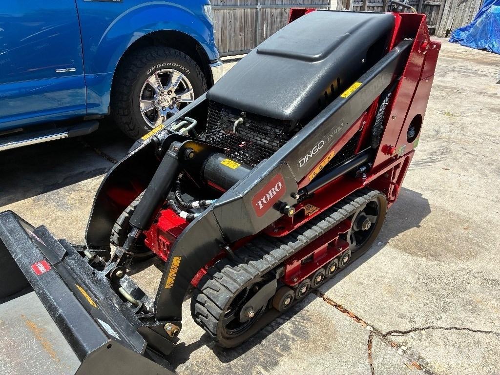 Toro TX427 Skid steer loaders