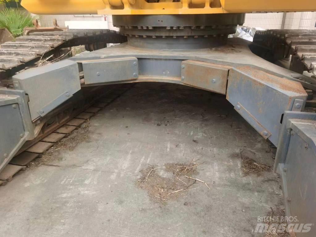 Komatsu PC 400-8 Crawler excavators