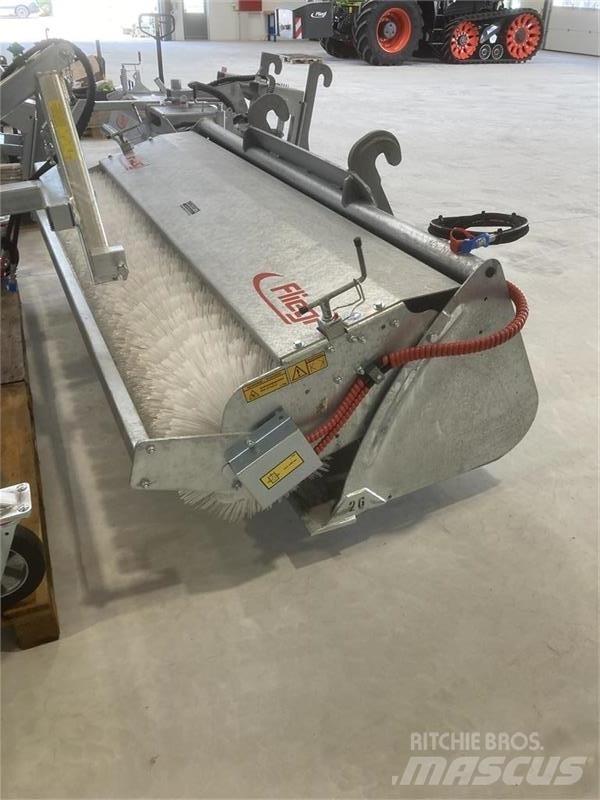 Fliegl Power Pro 260 Sweepers