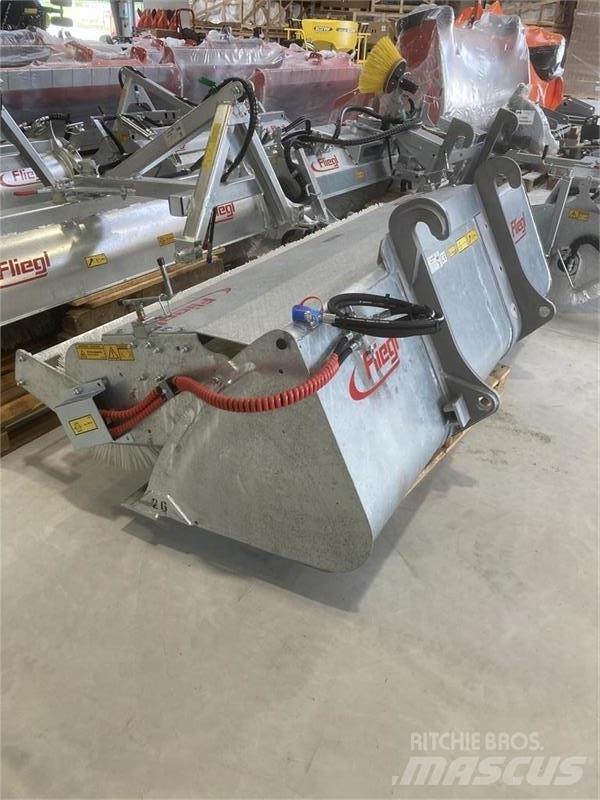 Fliegl Power Pro 260 Sweepers