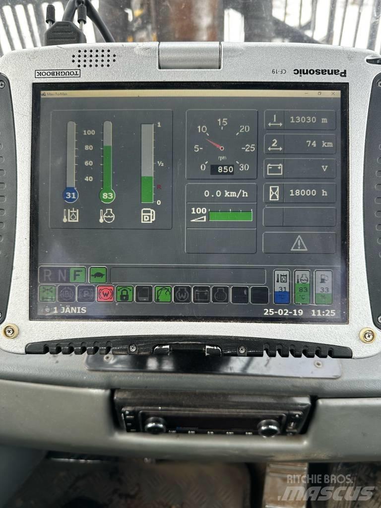 Komatsu 840 TX Forwarders