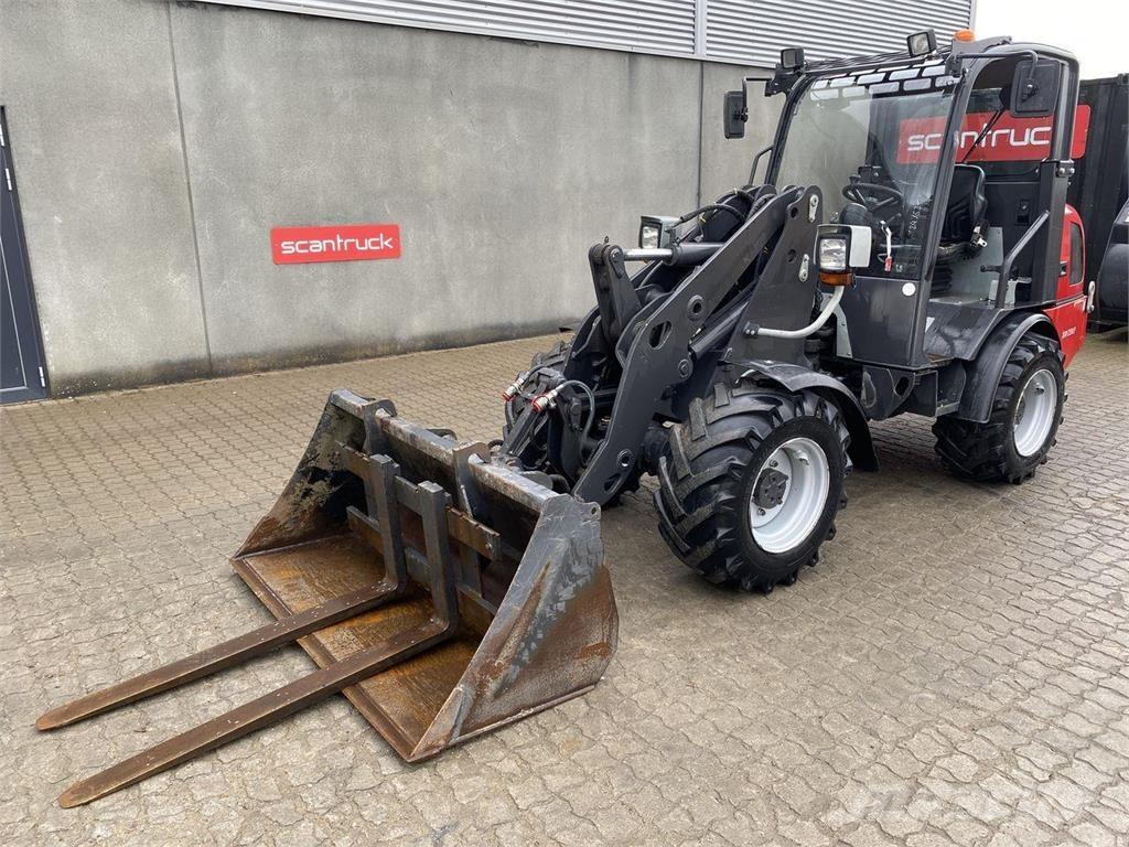Weidemann 2070 Multi-purpose loaders