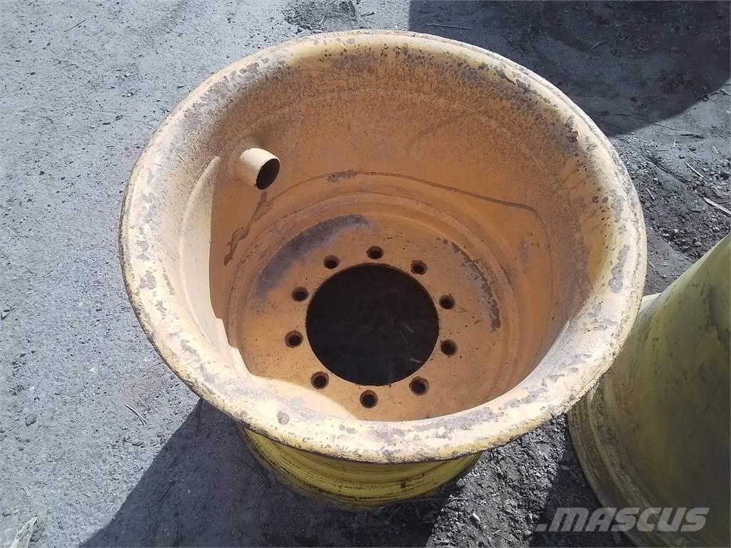 Ösa 250 24x26,5 Tyres, wheels and rims