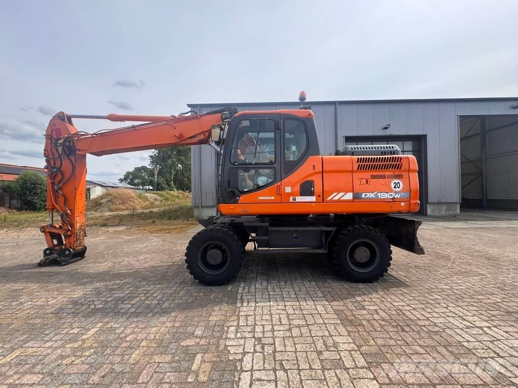 Doosan DX 190 W-3 Wheeled excavators