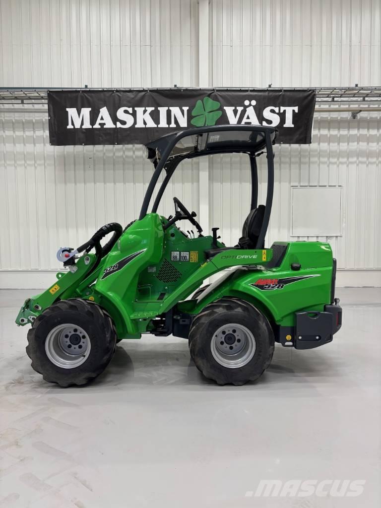 Avant 528 Multi-purpose loaders