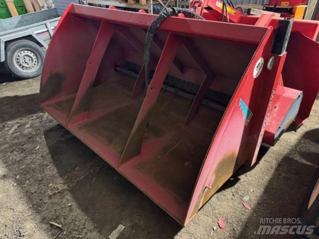 Igland DS 1400 Sand and salt spreaders