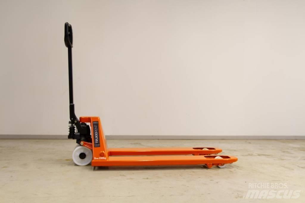 BT LHM 230 Q Hand pallet truck