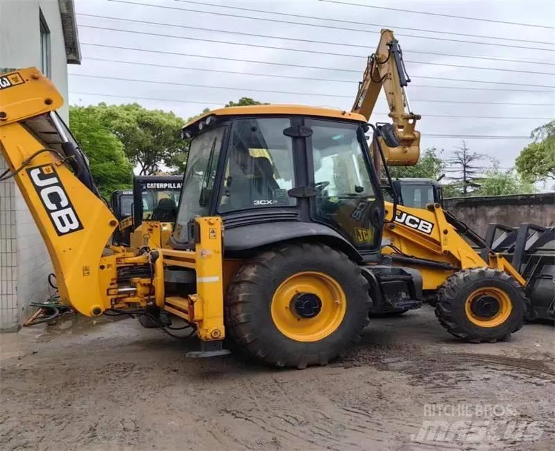 JCB 3CX Backhoe