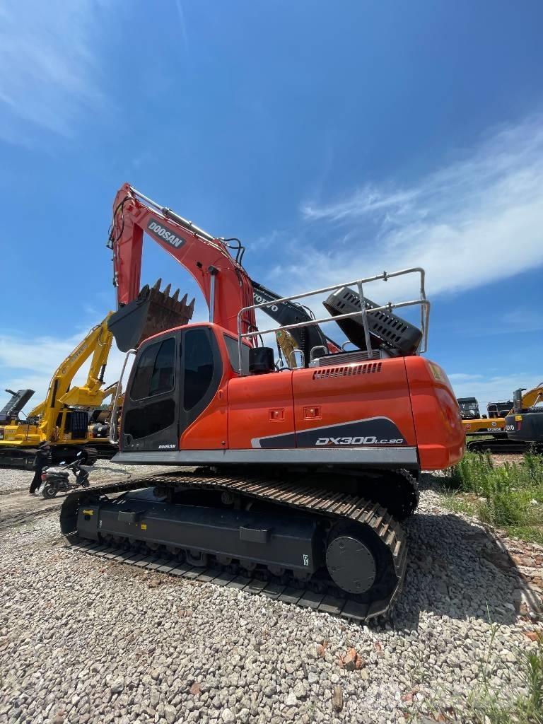 Doosan DX 300 Crawler excavators