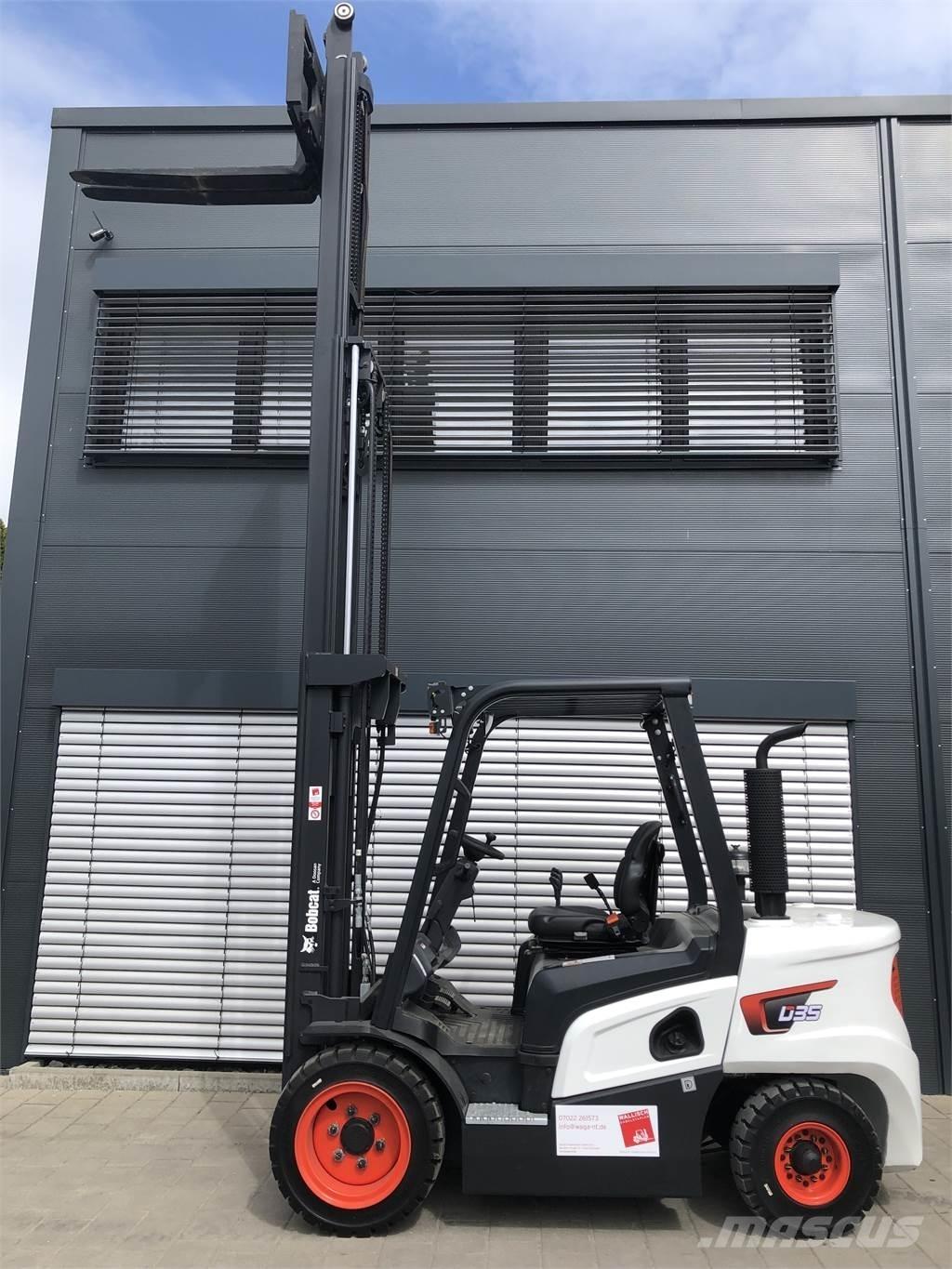 Bobcat D30NX Diesel trucks