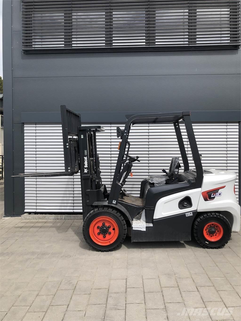 Bobcat D30NX Diesel trucks