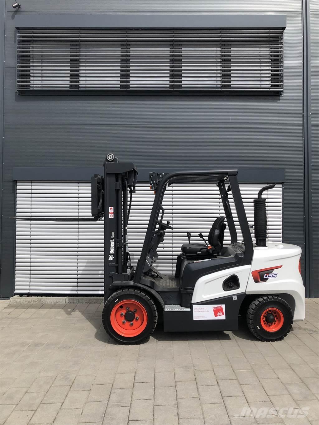 Bobcat D30NX Diesel trucks
