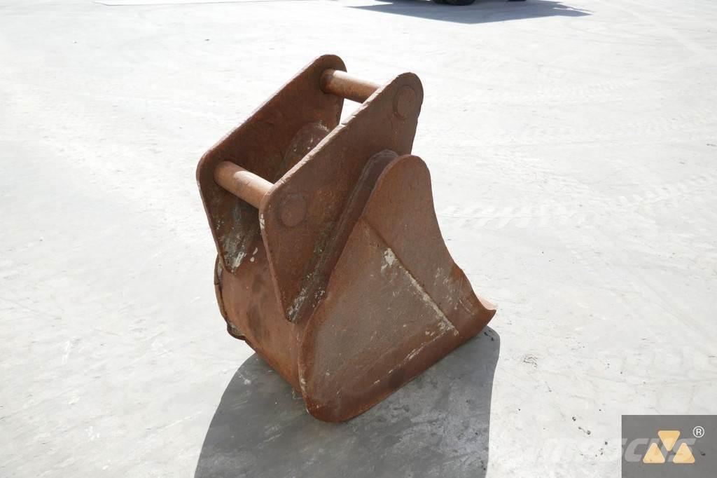 CAT 320 Bucket Buckets