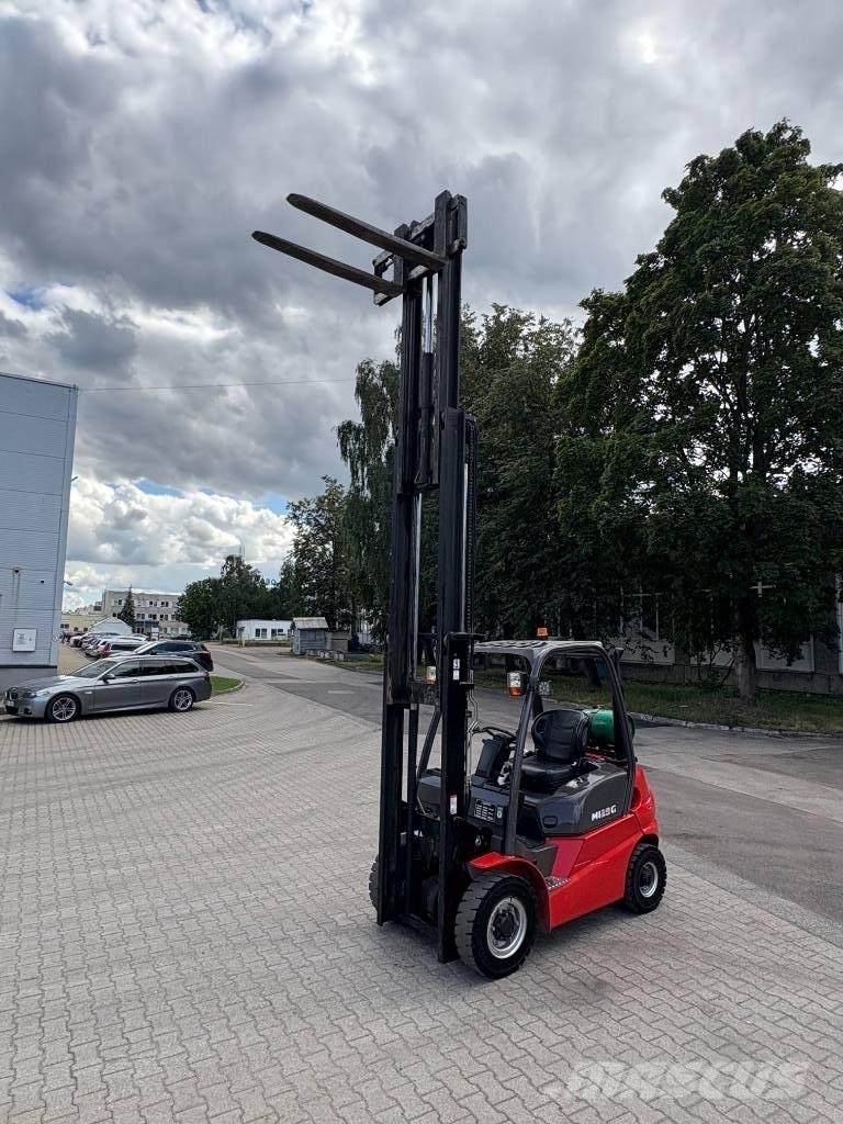 Manitou MI 25 G LPG trucks