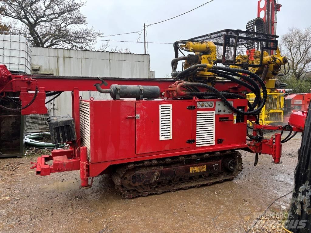 Massenza MI6 Waterwell drill rigs