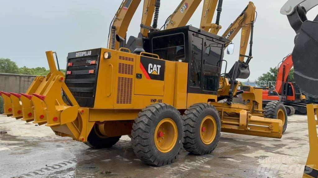 CAT 140K Graders