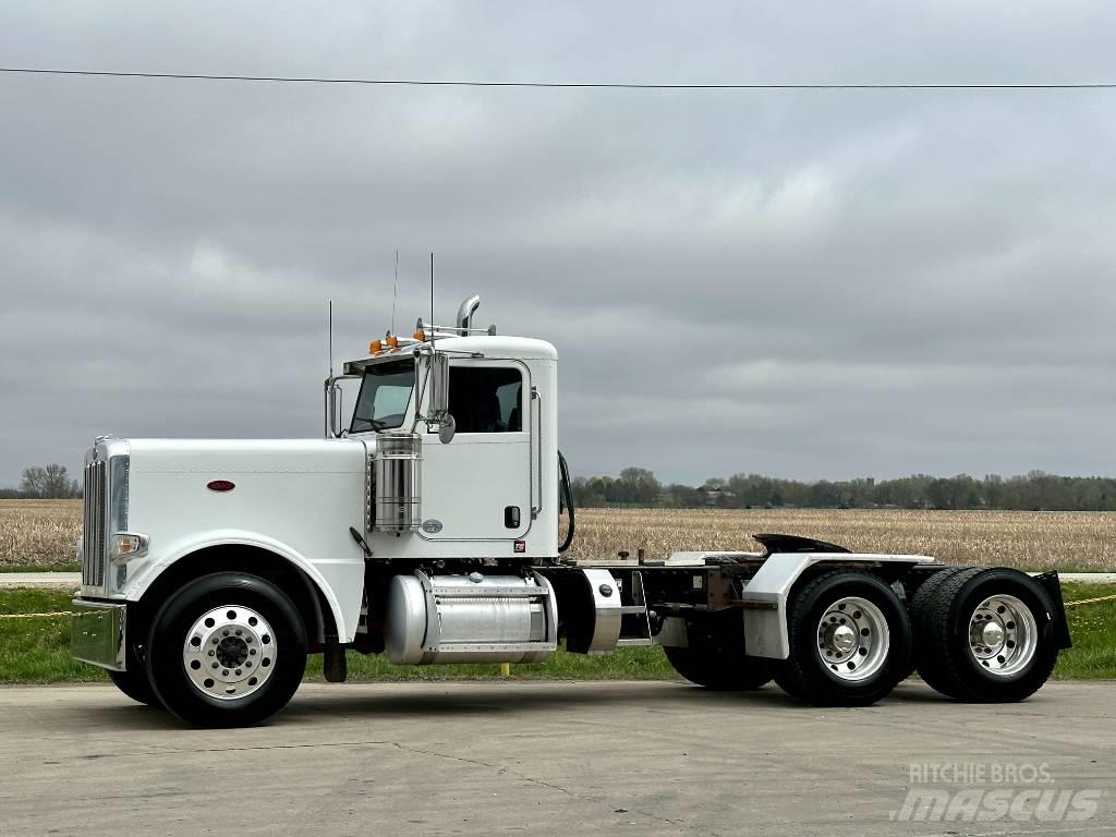 Peterbilt 389 Prime Movers