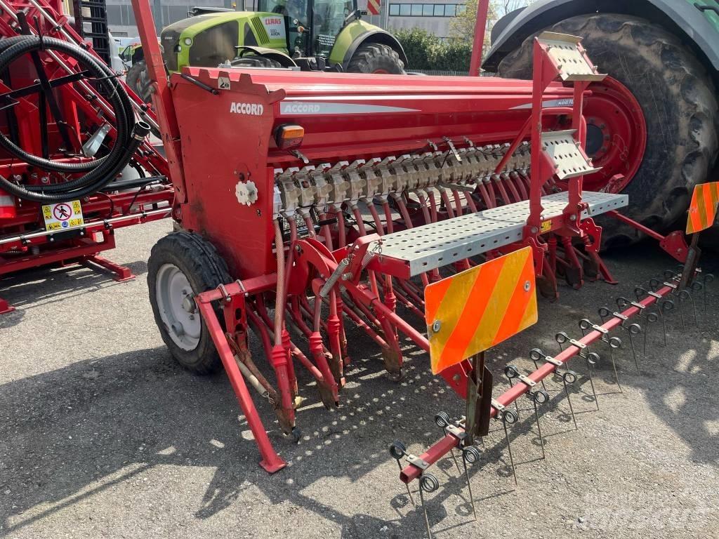 Accord M DRILL PRO Sowing machines