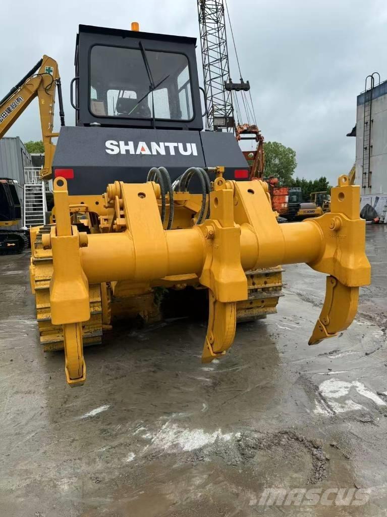 Shantui SD 22 Crawler dozers